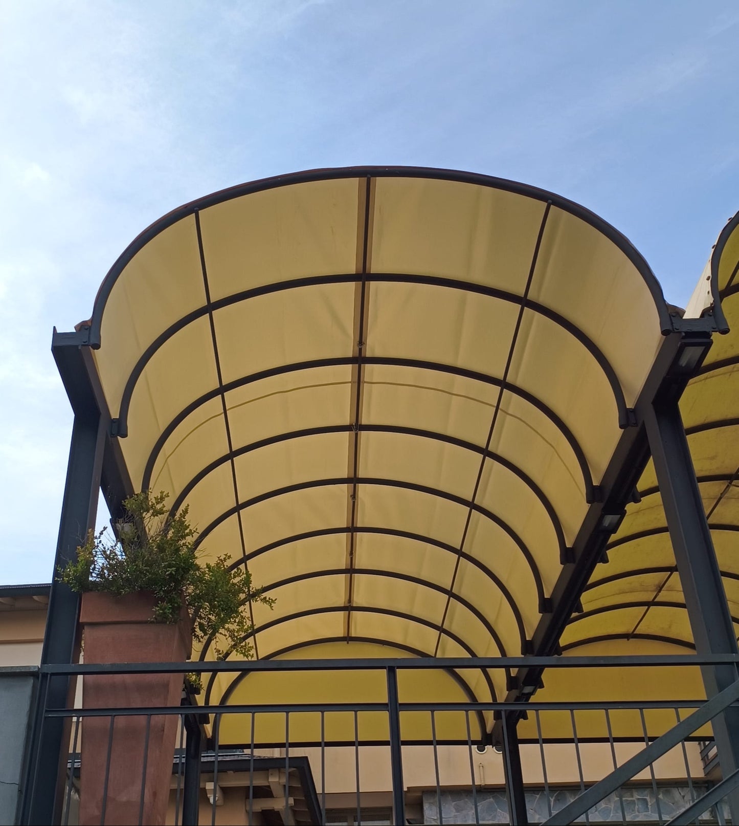 Teli di copertura impermeabili per strutture