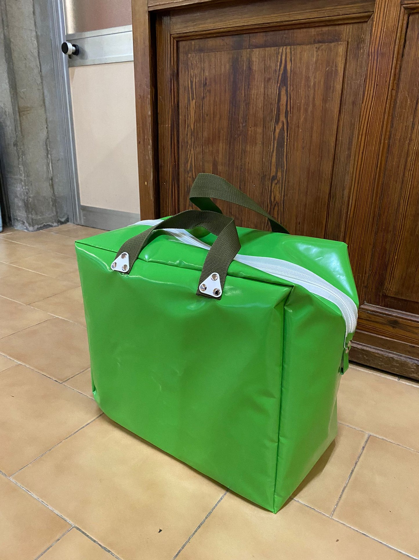 BORSA_IN_PVC_IMPERMEABILE_RESISTENTE