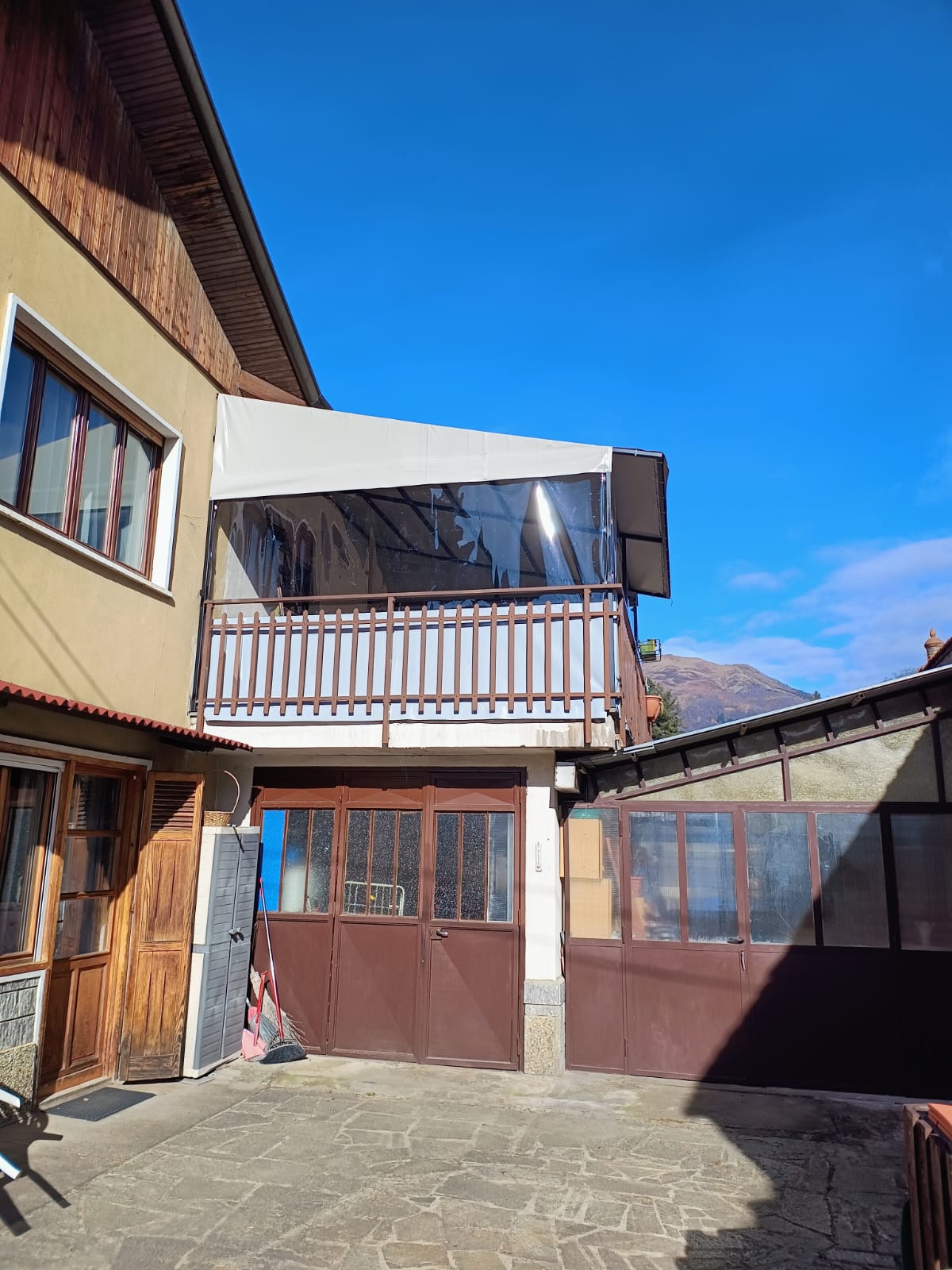 Chiusura scorrevole per verande, portici e balconi