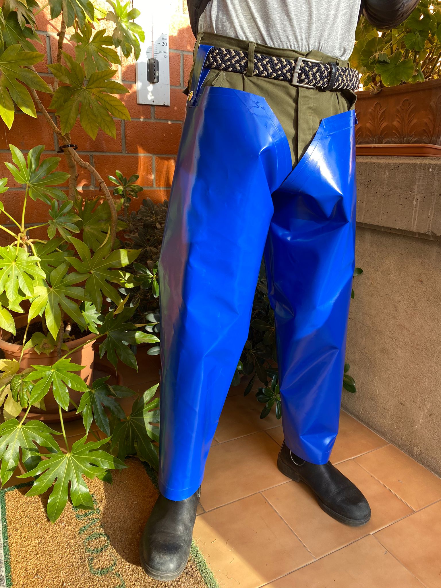 pantaloni_impermeabili_antipioggia_sovrapantaloni_gambali _pesca_giardinaggio_PVC_idrorepellenti_taglio_erba